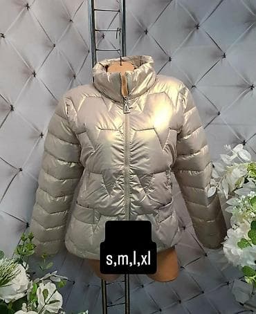 sandale patike: Ženska kratka zimska jakna – puf model - Boje: puder roze, srebrna — 2