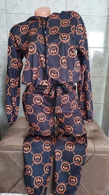 svecana odela novi pazar: Komplet s.m.l
2500 din — 2