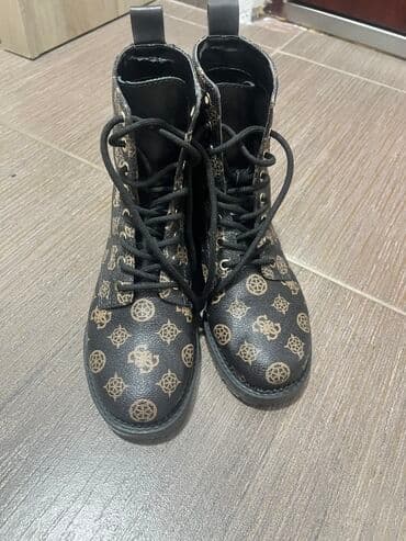 Gležnjače: Gležnjače, Guess, 37