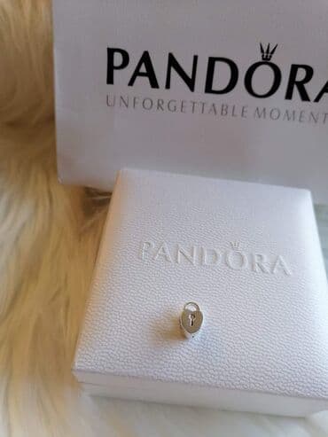 pandora rs: Pandora privesci
1200 komad
Saljemo postexpresom — 22