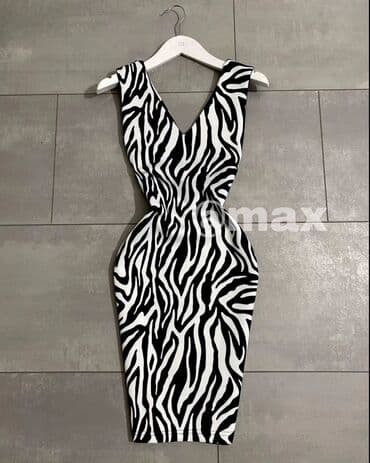 nike scuba: New,,Zebra Scuba Dress’’Velicine:S M L.
 Cena:2200Din — 2