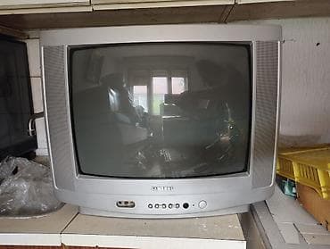 laser tag puske cena: CRT monitori i TV – lot Prodajem 4 Pc monitora i 3 Tv za sve ukupno — 8