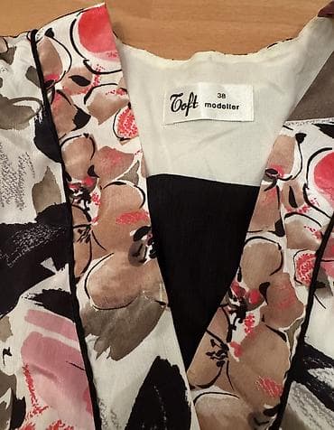 Headgear: Dresses — 4