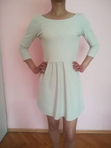 Women's Clothing: Bež haljina od rastegljivog pamuka brenda Stradivarius u M veličini — 1
