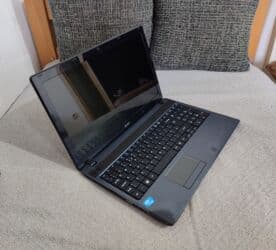 Car Electronics: Intel Celeron, 4 GB OZU, 15.6 " — 2