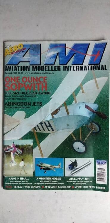 casopis zastava 101: Casopisi:Aviation Modeller International (O UMANJENIM MODELIMA)3 kom — 3