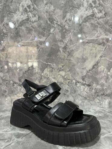 nutriplus vitamin c: Sandals, 38 — 1