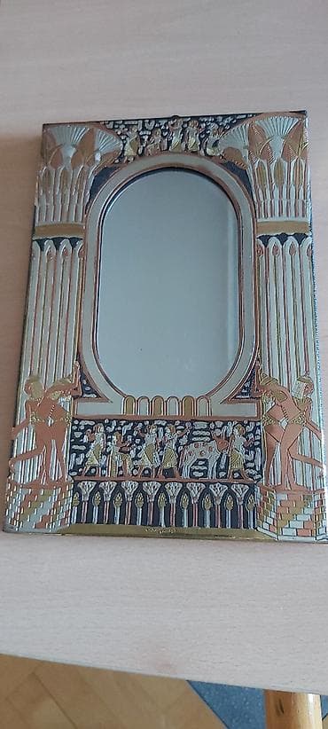 drvena ogledala: Zidno ukrasno ogledalo sirine 18 i visine 27 santimetara - Egipat — 2