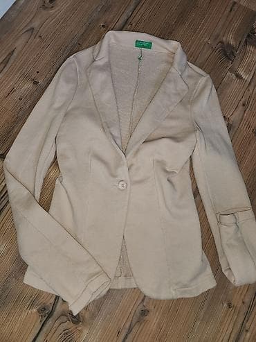 body od: Ženski sako United Colors of Benetton - Model: klasičan sako sa — 1