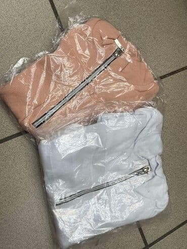 c a košulje: A K C I J A.
Bluza
1400din — 2