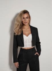 pantalone na preklop kroj: 3500
Si — 3