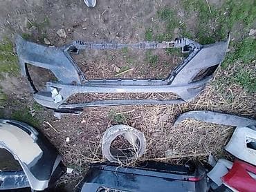 senzor pritiska u gumama: BRANIK OSTECEN ZA HYUNDAI TUCSON | Branik u stanju kao na slici — 1