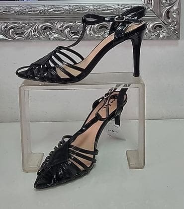 sandale na debelu stiklu: Elegantne ženske sandale sa visokom štiklom - Boja: crna, lak kožni — 1