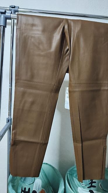 cortefiel pantalone: ZARA ženske pantalone od eko‑kože - Model: uske/skinny, visokog — 2
