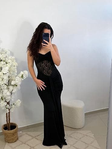 haljina 46: 🔥Elegantna maxi haljina sa čipkastim korzetom i naborima
✅2700 din — 10