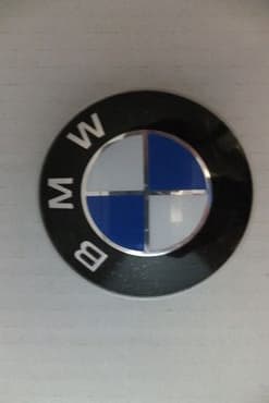sipeta cacak gume: BMW Čepovi za alu felne Fi 68mm 5 pinova i sajlicom BMW Čepovi za — 3