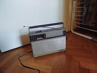ritam srca radio: Stari retro tranzistor VEF 221 vintage radio — 1