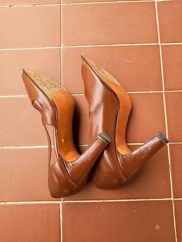 Uggs: Malo nošene, kožne br 38 — 3