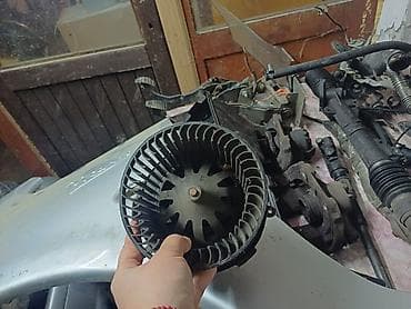 Delovi za automobil – pikasa Mk1 (pretpostavka po dizajnu panela