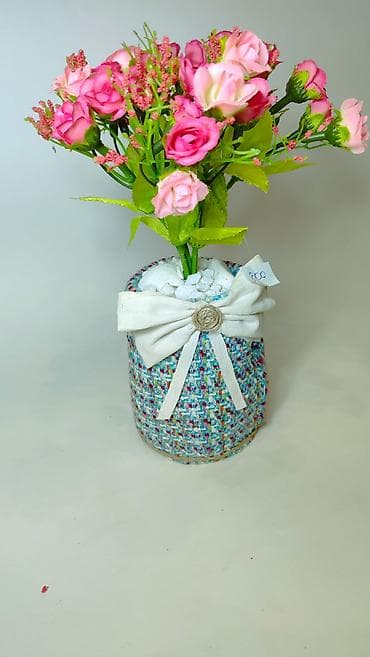 mini ruže prodaja: Dekorativna aranžerska saksija sa veštačkim ružama - Buket — 7