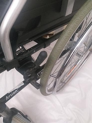 medicinski zavoj: Francuska aluminijumska invalidska kolica poznate marke INVACARE, u — 9