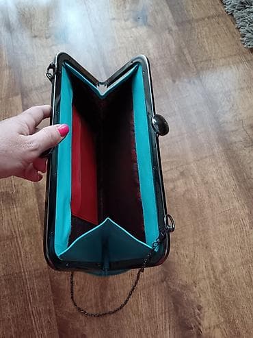 ženske torbe novi sad: Ženska torbica/klač u tirkiznoj boji sa metalnim okvirom. - Model — 3