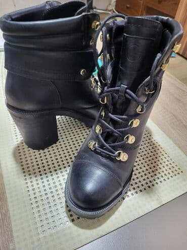 jednodelne pidzame h m: Ankle boots, Guess, 38.5 — 2