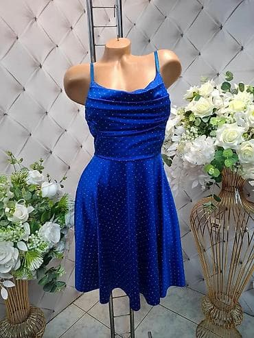 pandora slovo m: Elegantna ženska haljina na bretele sa sitnim sjajnim tačkicama. - — 2