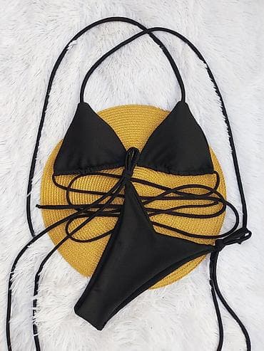 plazna: Crni bikini set – trouglasti top i gaćice na vezivanje - Boja — 1