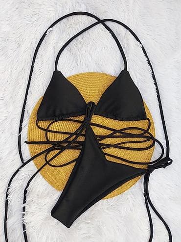 Crni bikini set – trodelni kupaći kostim - Gornji deo: klasični na lalafo.rs Crni bikini set – trodelni kupaći kostim - Gornji deo: klasični