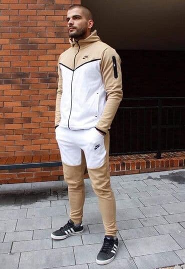 nike tech fleece trenerke komplet: Top Ponuda . NIKE TECH FLEECE TRENERKE Cena 4400 dinara Veličine S M — 24