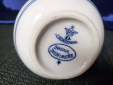 oprema za krevetac: Nov,vintaz bokal za mleko,original cvibl mustra. Nov porcelanski — 10