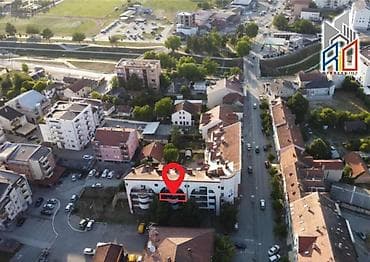 čista soba u bačkoj: Na prodaju: Trosoban stan u strogom centru Uba! Površina 93m2 — 2