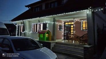 novogodisnja rasveta za dvoriste: Novogodišnja rasveta 50 m kotur cena 3100 din 100 m cena 3900 din — 5