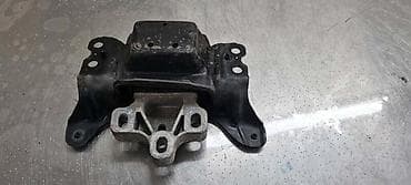 čamac za prihranu: NOSAC MENJACA ZA AUDI A3 - 5Q0199555AD | Nosac menjaca Audi A3 — 1