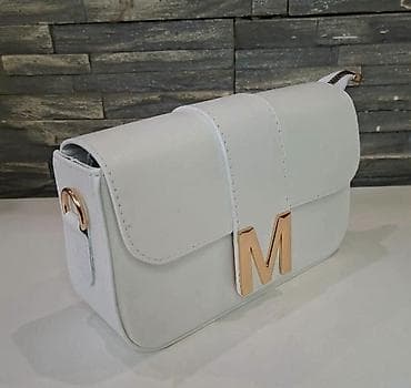 da li je pandora srebro: Ženska crossbody torba sa metalnim slovom “M”zlatne boje. -Kompaktna — 7