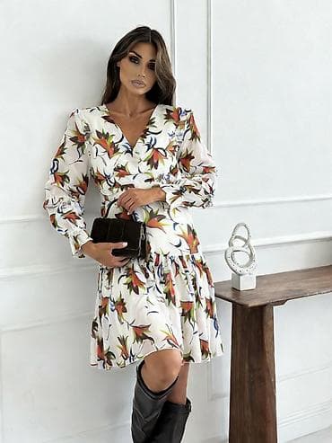 zaful haljine: Haljine
Cena 1900
Uni vel.
V13 — 3