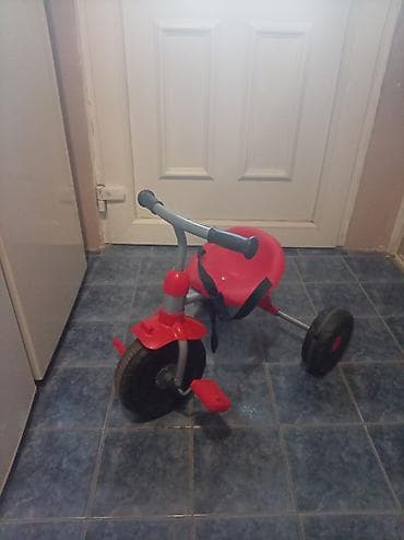 Bicikli: Dečiji tricikl na pedale - Tip: tricikl sa dva zadnja i jednim — 1
