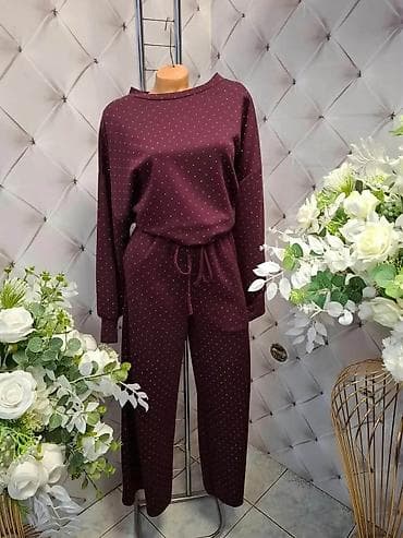 Damski komplet trenerke – bluza i donji deo u zagasito bordo boji sa