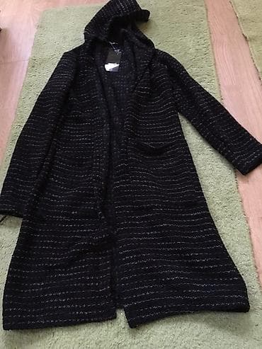 Kardigan s kapom i dzepovima