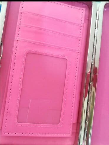 Kaiševi: Torbica tri u jednom. Ima pregrade za novac, dokumenta, i deo za — 8