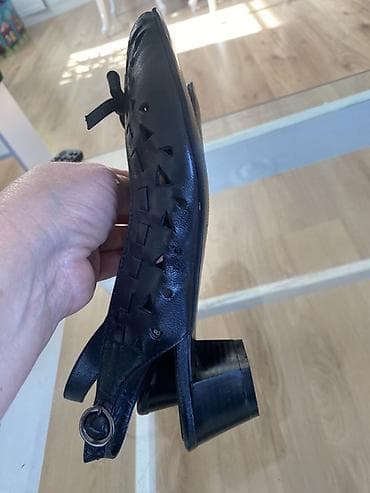 zara zelene sandale: Ženske kožne sandale – Q Footwear - Materijal: prava koža (oznaka — 4