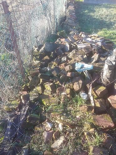 Građevinarstvo i remont: Cigla i crep

ima dosta — 4