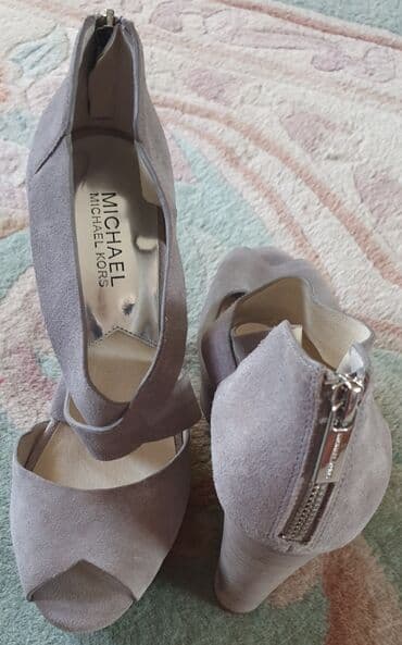 puma papuce sa platformom: Sandals, Michael Kors, 38.5 — 7