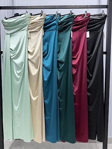 Haljine: 🔥Svečana duga haljina od satena bez bretela
✅3400 din — 5