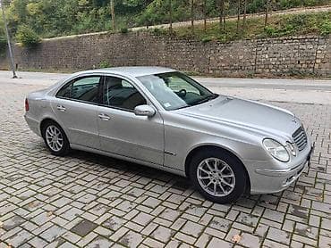 alat za ispravljanje udubljenja na autu: Mercedes-Benz E 220 CDI, limuzina, srebrna metalik. Ključne — 3