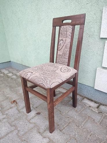 plasticni stolovi i stolice nova pazova: Drvena trpezarijska stolica sa tapaciranim sedištem i naslonom. - — 5