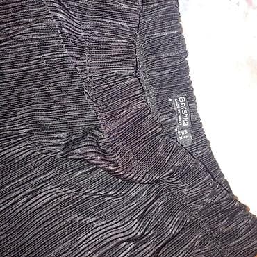 esprit sandale: Bershka plisirane culotte pantalone - Brend: Bershka - Model — 2