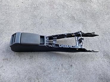 NASLON ZA RUKU ZA AUDI A4 | Naslon za ruku za Audi A4 B9 (300-H)