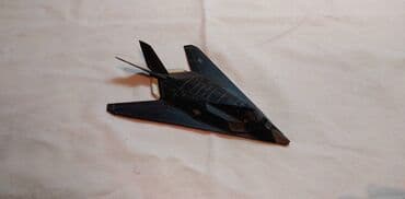 lidl šator za kampovanje: Avion Amercom LOCKHEED F 117.Skala 1:144.Prednji deo modela nedostaje — 1